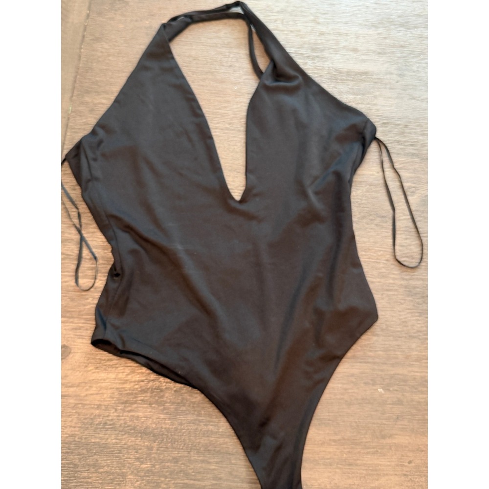 Princess Polly Deep V Halter Bodysuit‎ Black 4
